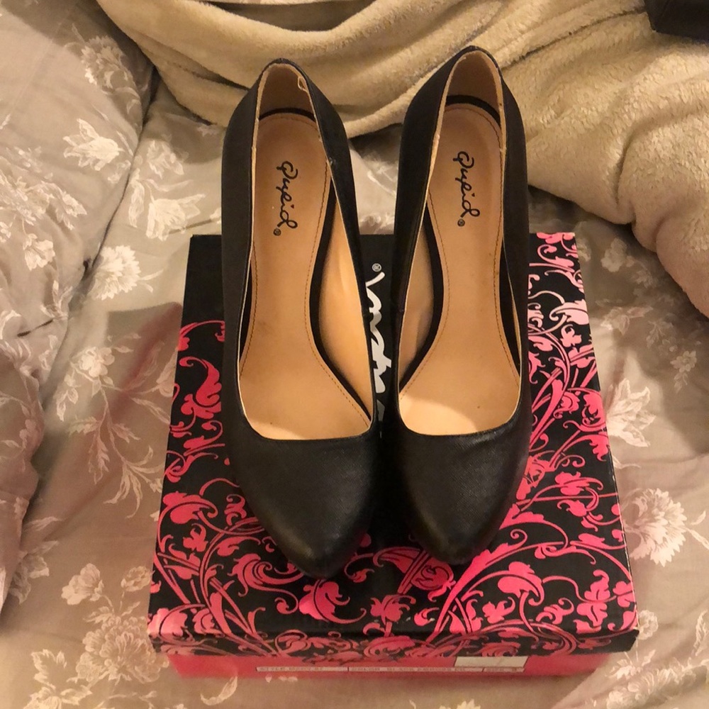 Black pumps - Picture 2 of 2